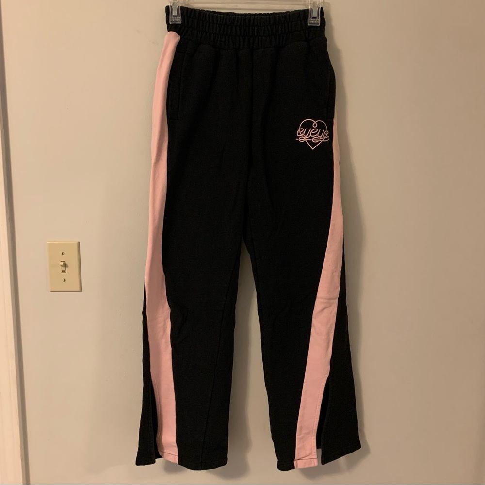 Eyeye Black and Pink Loose Wide Split Leg Sweatpants